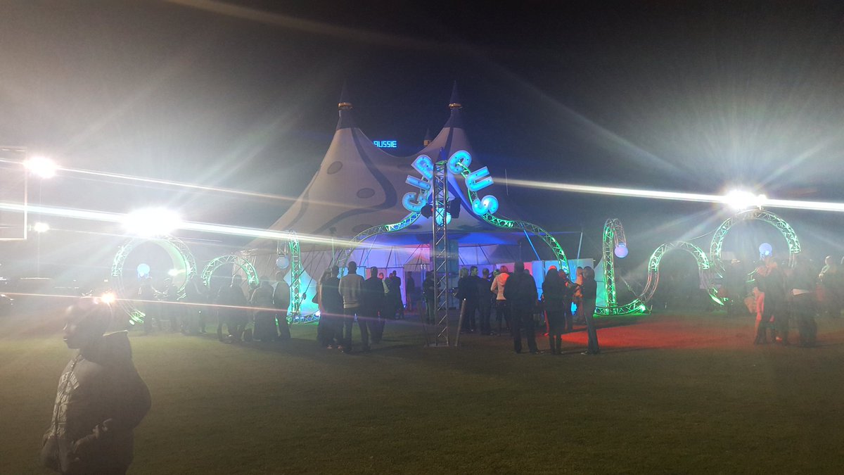 AmazinLin's tweet image. #AussieCircus #NCCF thank you for your donation. It will be an amazing night.