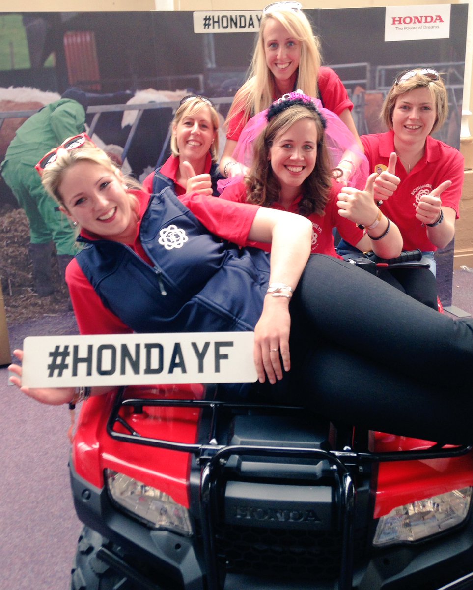KIRSTY_JJ's tweet photo. @HondaUKPower #HONDAYF #yfcagm #hens #blackpool2016 #hondared https://t.co/0nyWWxyN7g