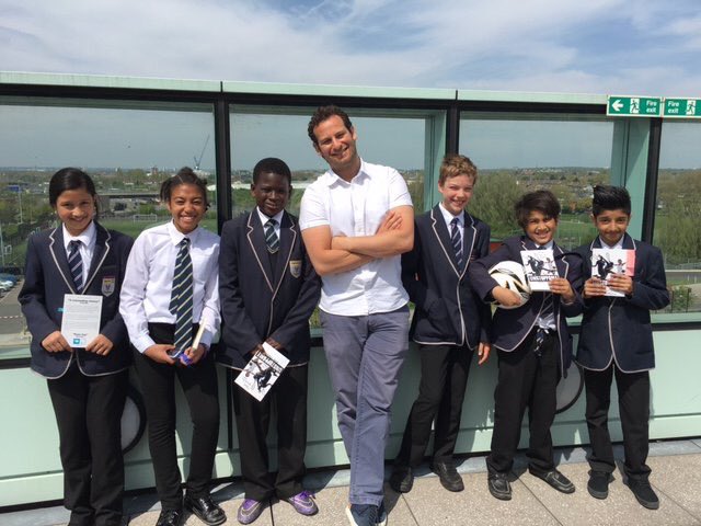 PEeducator's tweet photo. @DanFreedman99 thanks for your time mate today great to meet you!!!! https://t.co/jnrwQN9aZy