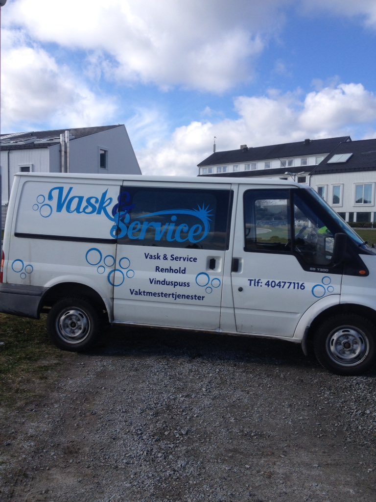 Vask_Service's tweet image. Vindusvask på sola strand hotel