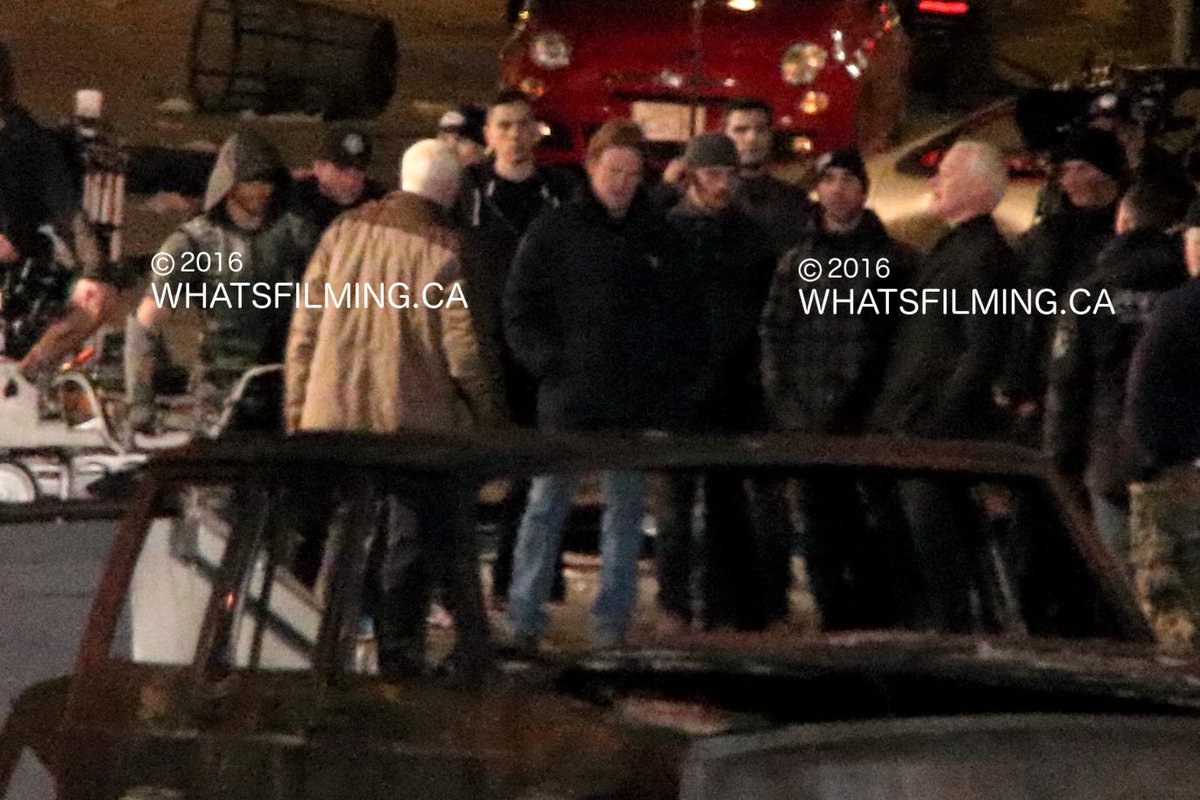 ArrowUpdates's tweet photo. 📷 - BTS DU 4x23 [2] : https://t.co/GREWz0kxWk