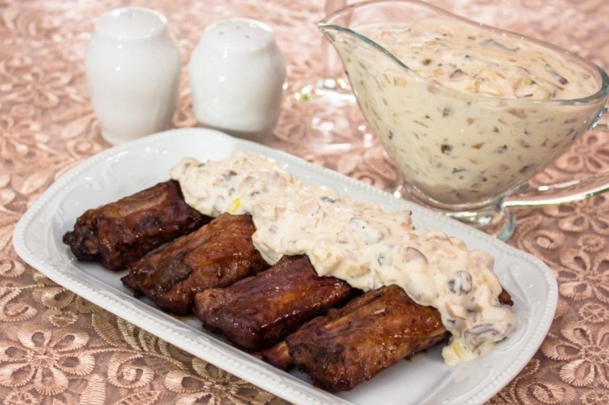 AllRecipes0's tweet photo. Ribs stewed in wine with mushroom sauce - cooking method is here => https://t.co/ck6cQsGWP7 https://t.co/SCnwsl7cso