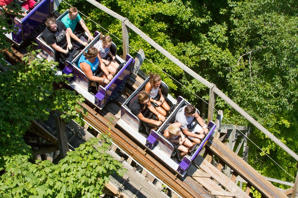 HolidayWorld's tweet photo. Buy your tickets online for this weekend and save up to $20 per ticket: https://t.co/WY3FJw1JEM #RideLegend https://t.co/t9fMXXpkZN