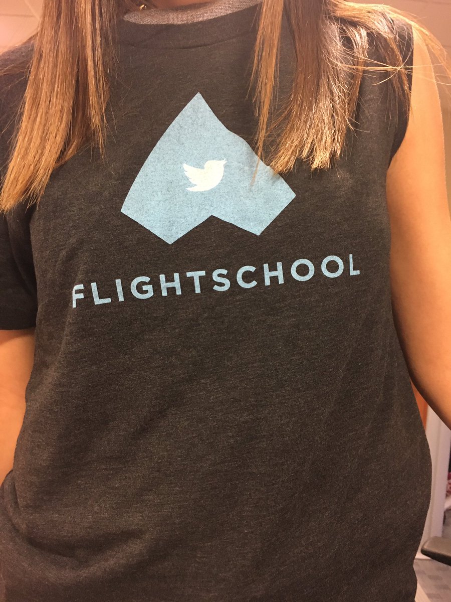 gemasg12's tweet photo. Aprendiendo a volar en #flightschool @agvana @ESICMadrid https://t.co/JoeWH7jL3O