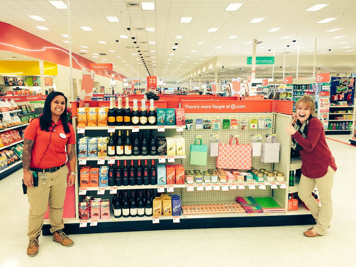 KTPfromTarget's tweet image. Buy your mom a gift during your next #targetrun. 🎯 @taykwent