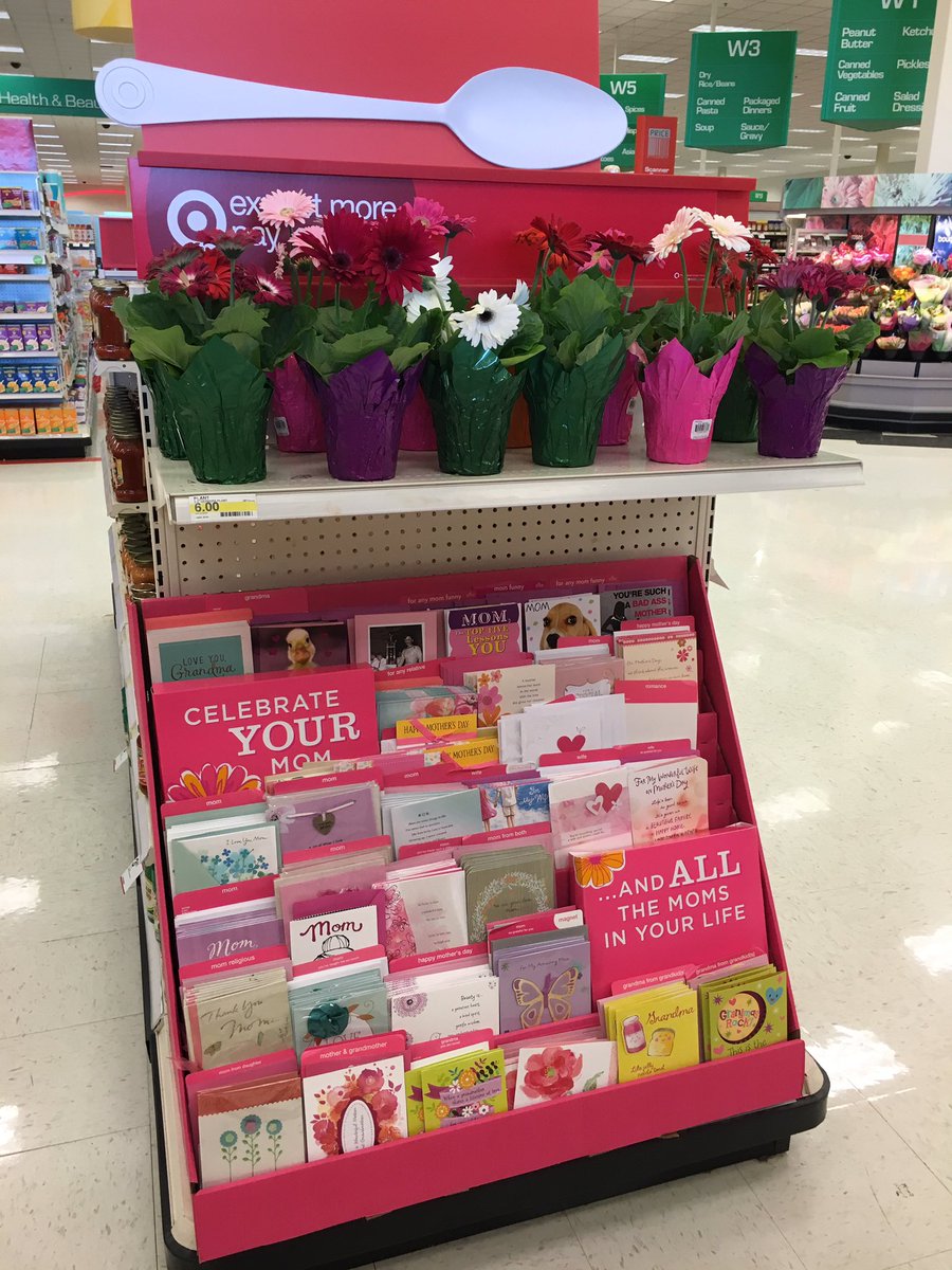 KTPfromTarget's tweet image. Buy your mom a gift during your next #targetrun. 🎯 @taykwent