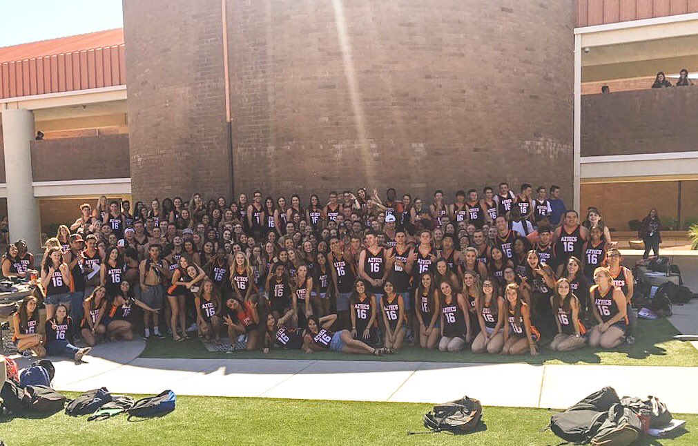 iamdemitran's tweet photo. #VIEWSFROMTHE16 #classof2016 https://t.co/uOGcgnDIhg