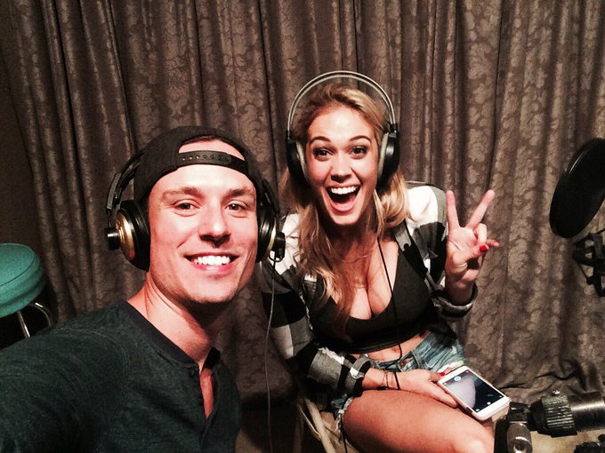 Doing commentary on our movie CLOWNTOWN! Find me on snapchat to see more of my work everyday 👻 IAMLAURENELISE<a href="/tag/england"class="tags"><span>#england</span></a><a href="/tag/uk"class="tags"><span>#uk</span></a><a href="/tag/bucketlist"class="tags"><span>#bucketlist</span></a><a href="/tag/thebeatles"class="tags"><span>#thebeatles</span></a><a href="/tag/abbeyroad"class="tags"><span>#abbeyroad</span></a>