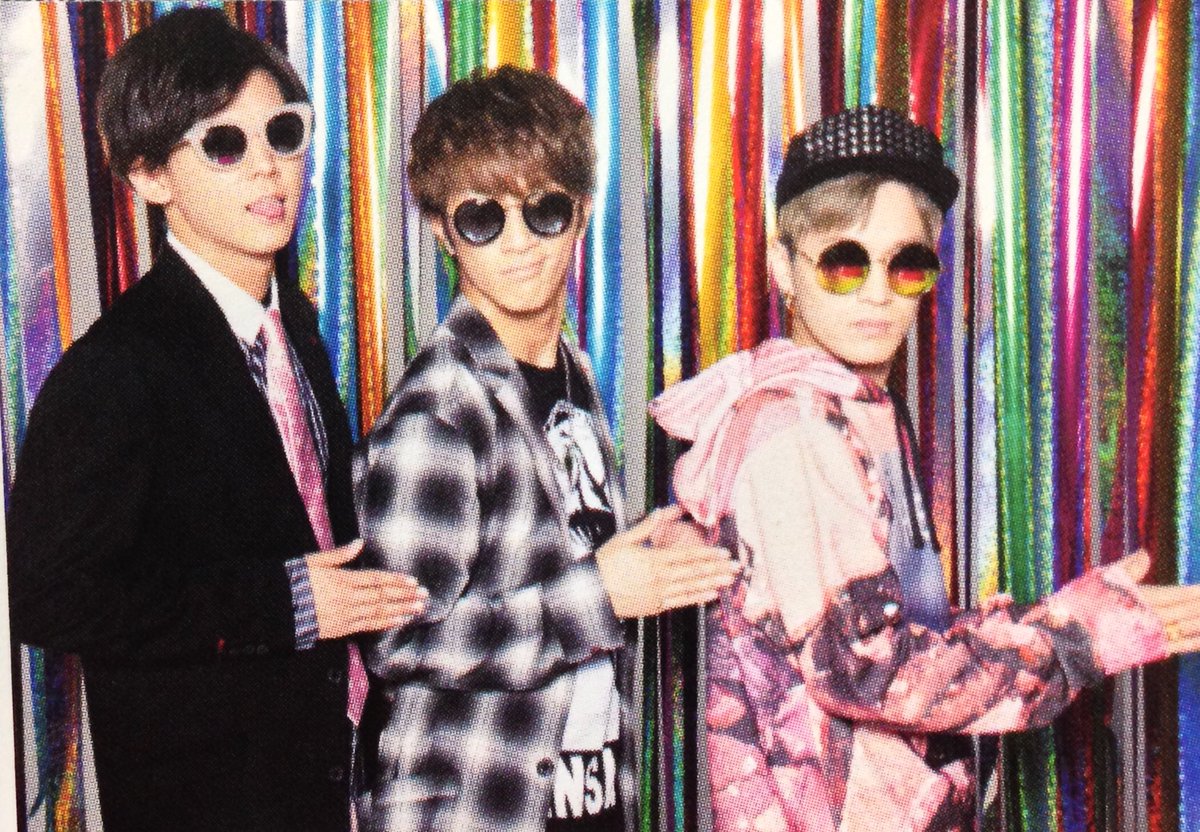 gazouaccount's tweet photo. d誌 濵田崇裕 小瀧望 神山智洋 https://t.co/0erqXEX4wE