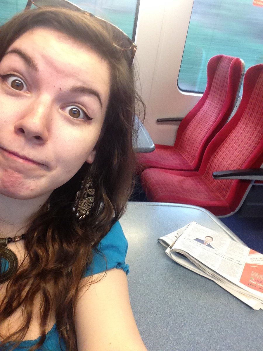 XantheSimmans's tweet photo. There was no one in my train carriage today. This is so very rare. So it must be documented! #fridayhometime https://t.co/7Eer8RYAa6