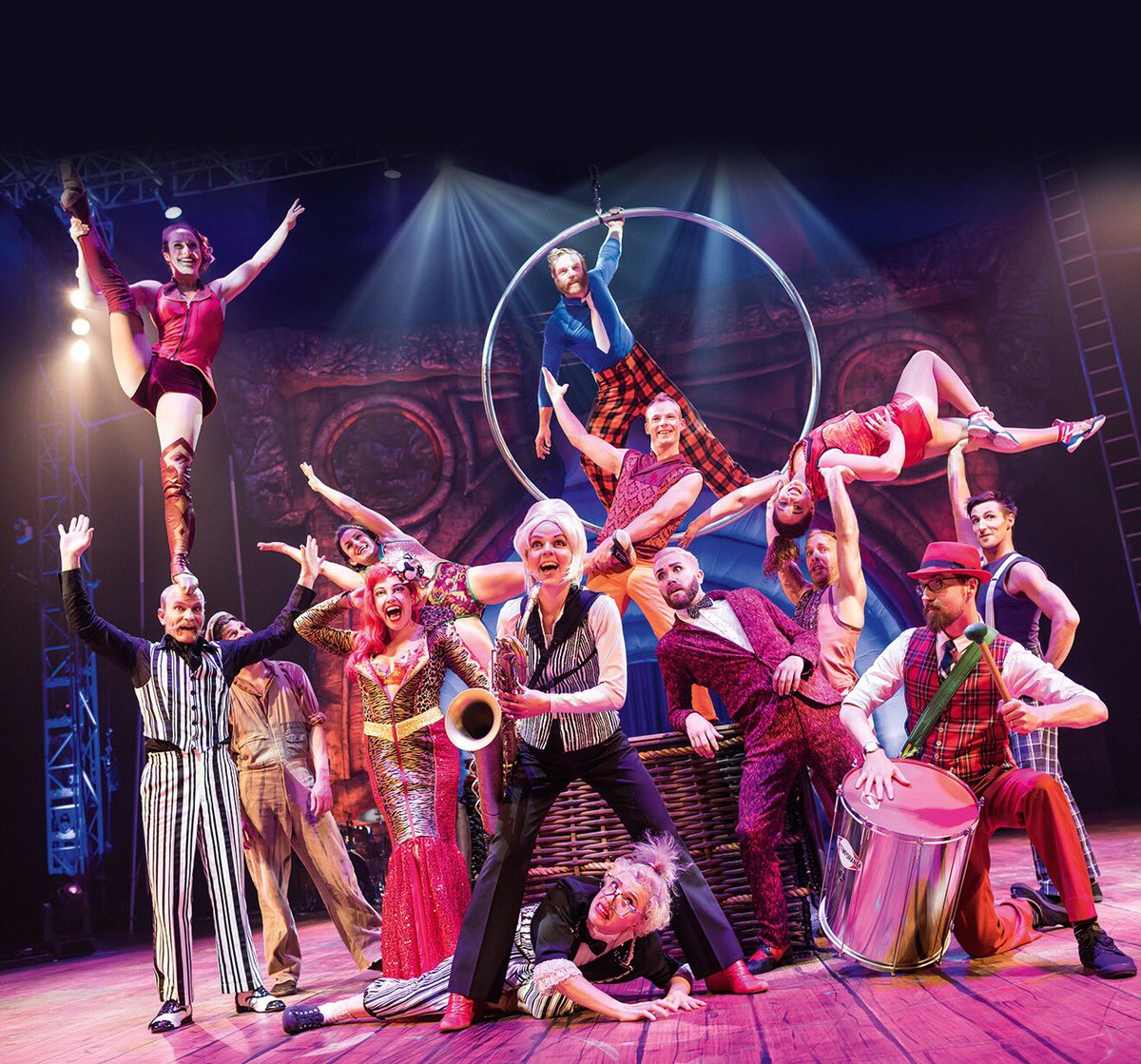 BrentLindeque's tweet image. The circus is in town! So flipping awesome... #aussiecircus #amazing #best #loveit #yes #photooftheday