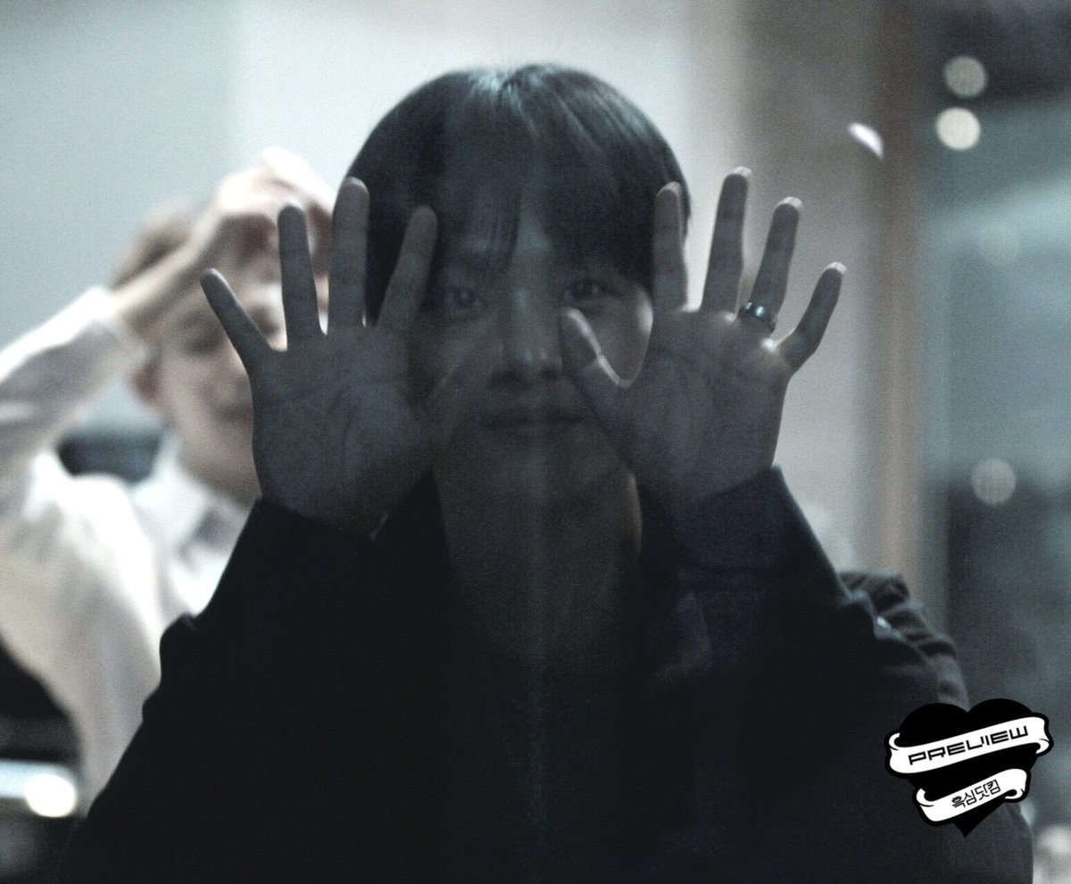 gmrtla_'s tweet photo. 160507 #빅스 달빛낙원 #학연 프리뷰 (@CHA_NNNNN )  학연아... 😢😭😂 https://t.co/SrsI10jvy6