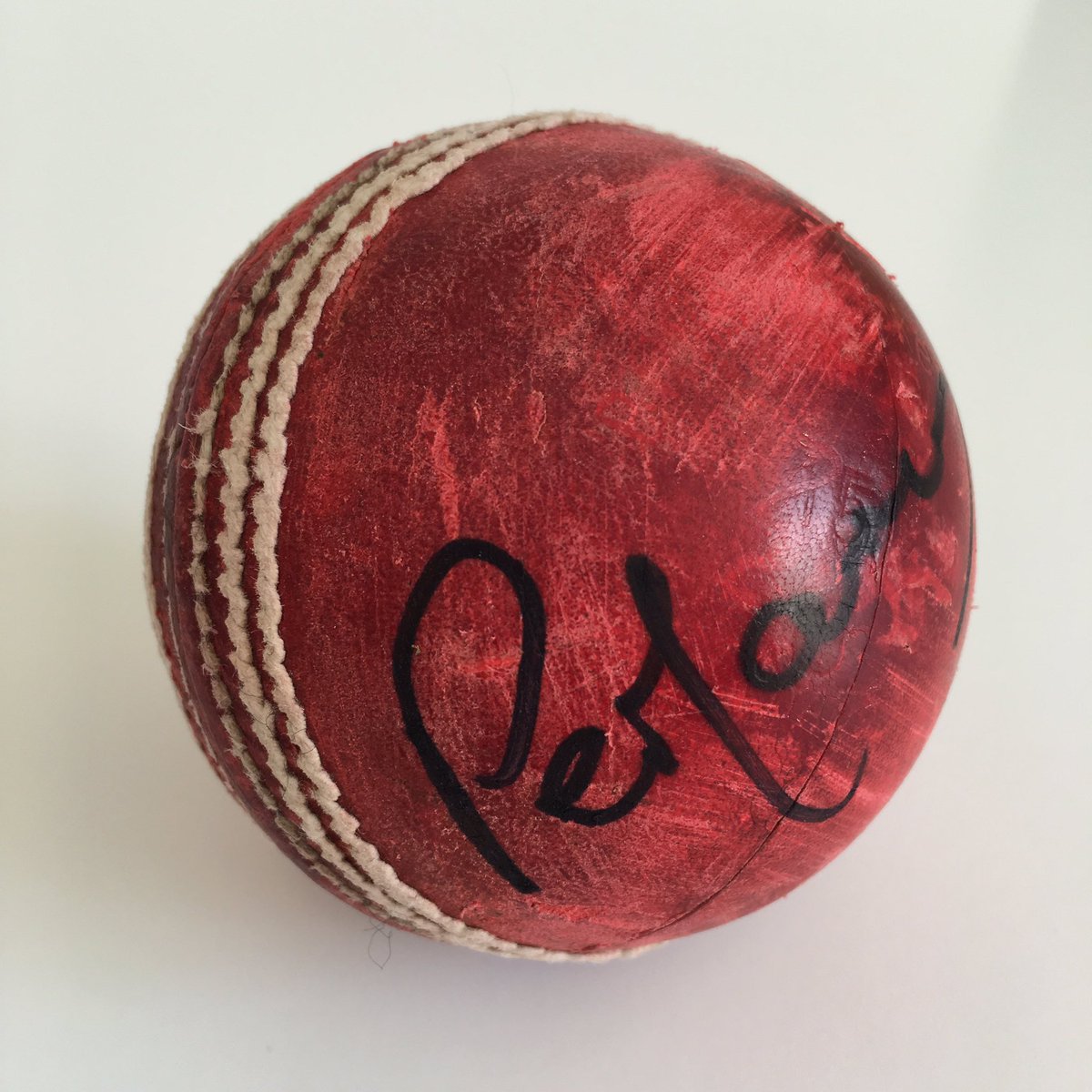 theeventdesign's tweet photo. Thanks Peter Moores for being such a great sport for donating this to raise money for @GreatOrmondSt @TrentBridge https://t.co/npXCIjXfgp
