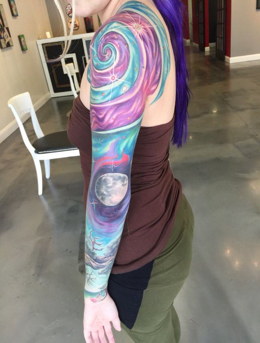 It's finally complete!! Yay!🎨💉 https://t.co/UanqNuyekE