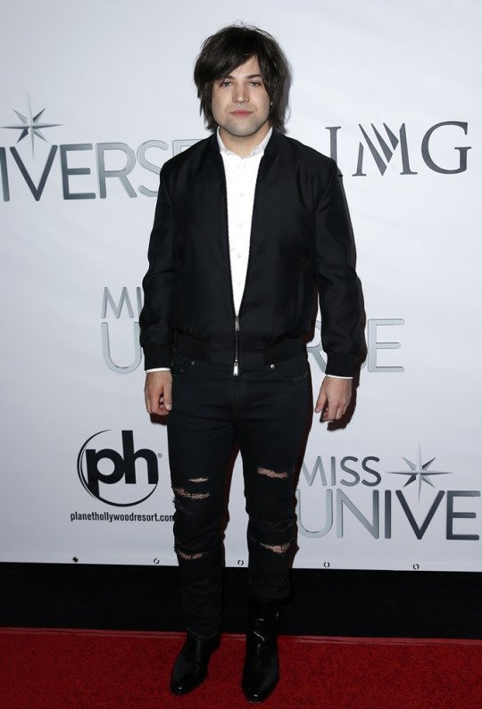 bandperrydaily's tweet photo. @theneilperry https://t.co/vpby3ljaR8