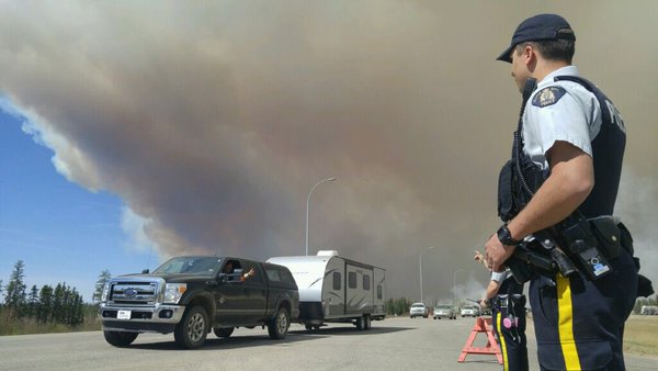 CityNewsVAN's tweet photo. Canadians donate $30M and counting to @redcrosscanada #FortMacFire relief efforts https://t.co/70UI2SX9eh https://t.co/vid7EQBSYB
