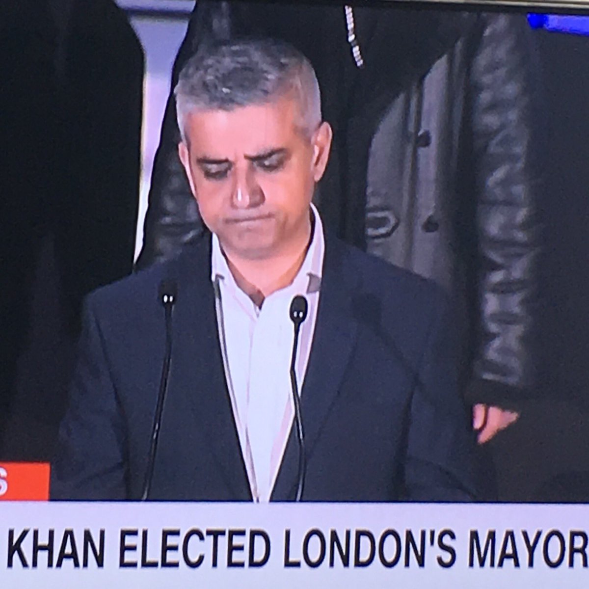 iamkarendavila's tweet photo. Sadiq Kahn grew up poor, public housing, dad was bus driver. Elected London's 1st Muslim Mayor! THIS!! 👏🏼👏🏼👏🏼👏🏼 https://t.co/JmpbweaJ8u