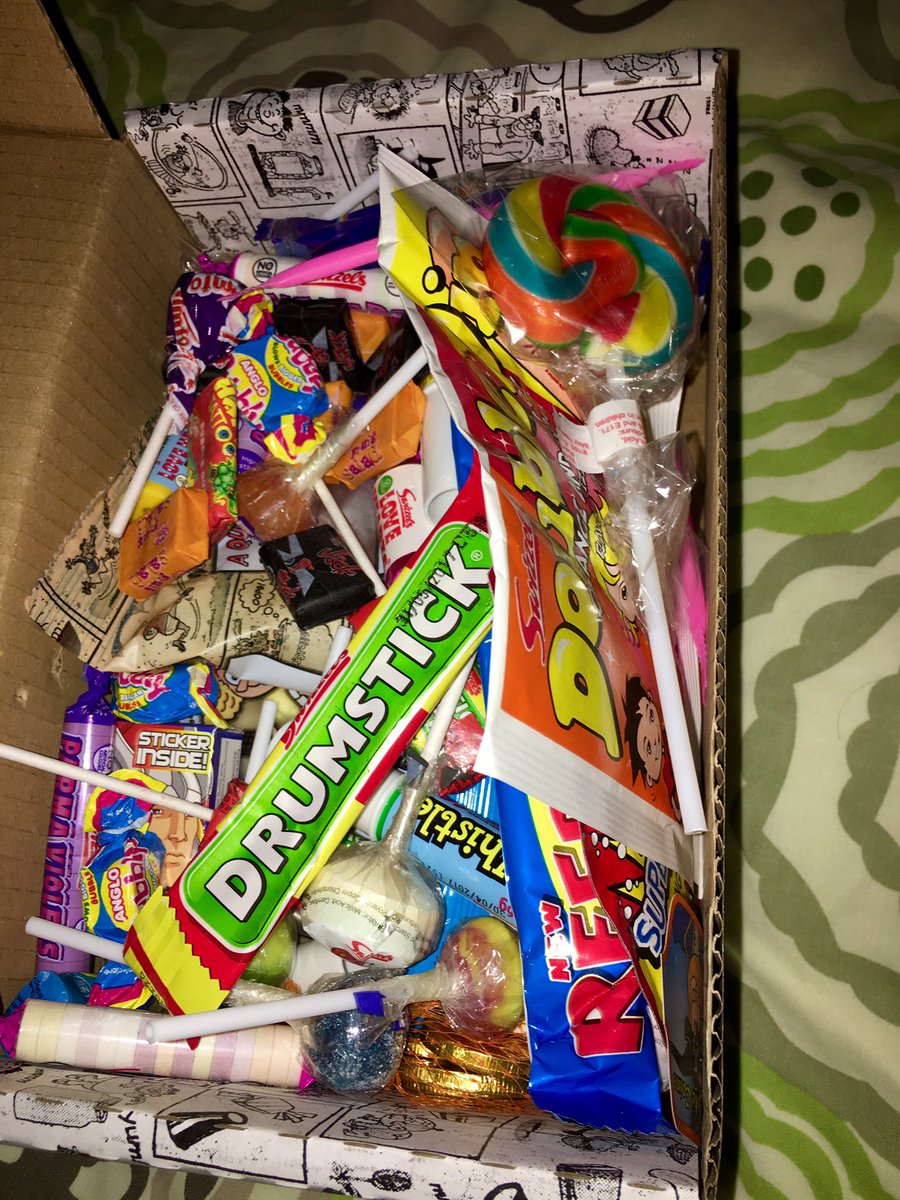 MrsJudeRussell's tweet image. Oh yes @RetroSweets #heaven