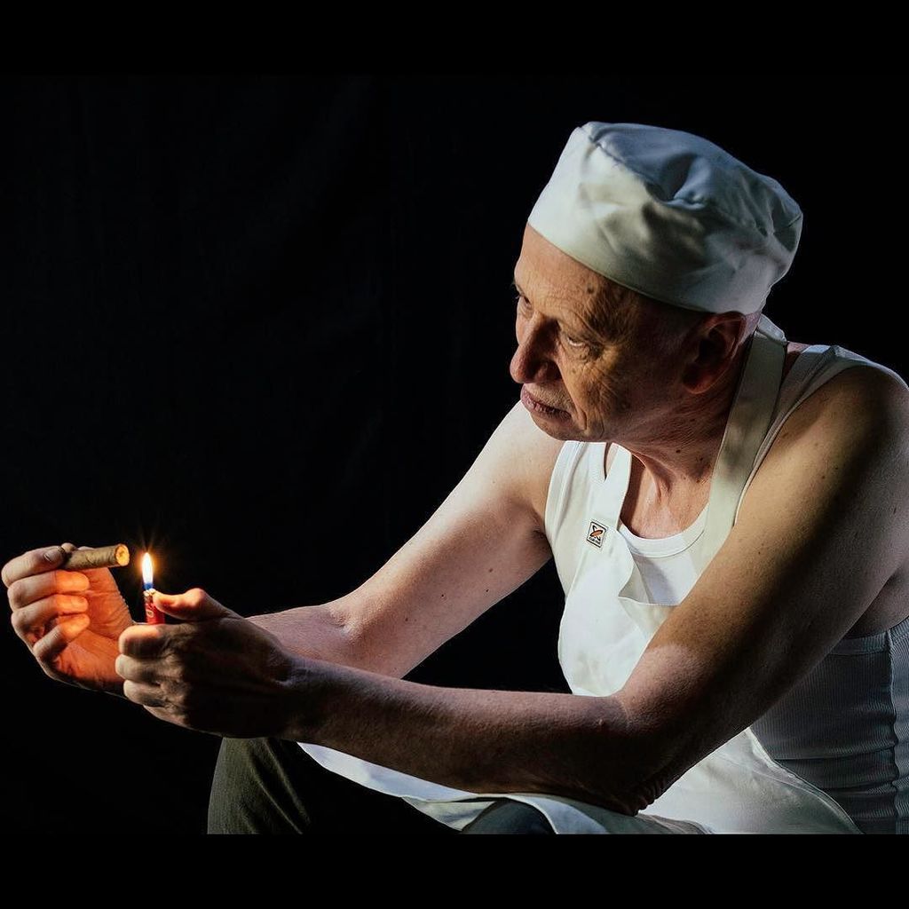 lafletcherJ's tweet photo. Requiem for a dream.
#busboy
#lafletchertweet https://t.co/vQWGu0QwgQ