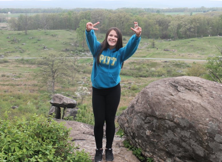 katiebacco's tweet photo. when the scenery's gorgeous but u have no friends to enjoy it with https://t.co/4Iw0FA40N3