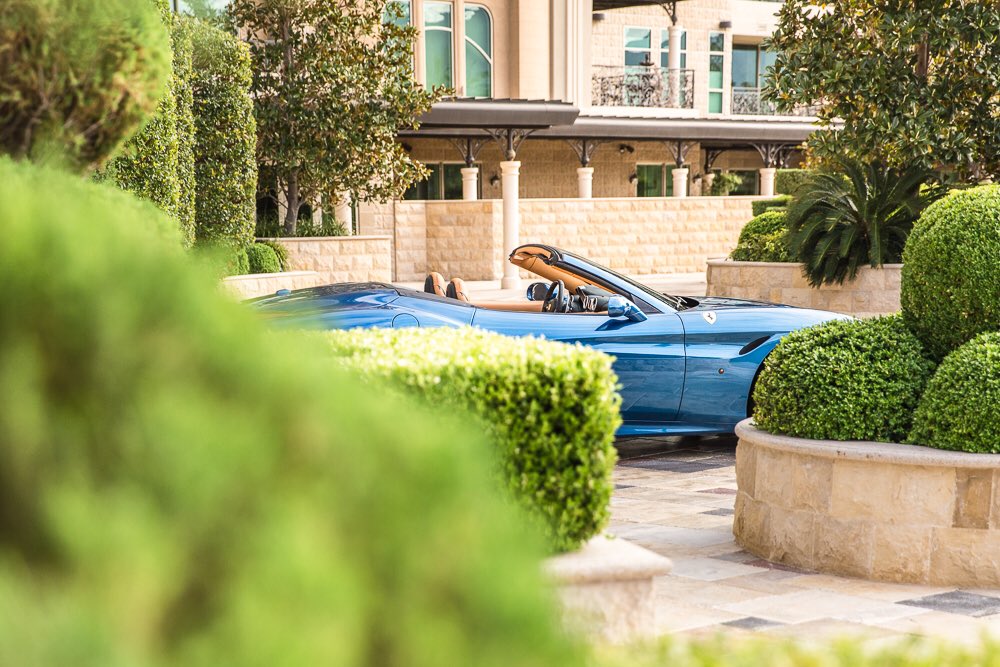 #luxury scene of the brisk walk to your <a href="/ferrariusa/">Ferrari USA</a> in <a href="/oneqrp/">One QRP</a> <a href="/charluxury/">SORRENTO LUX CHARTER</a> #lasvegas #ferrari #bosslife
