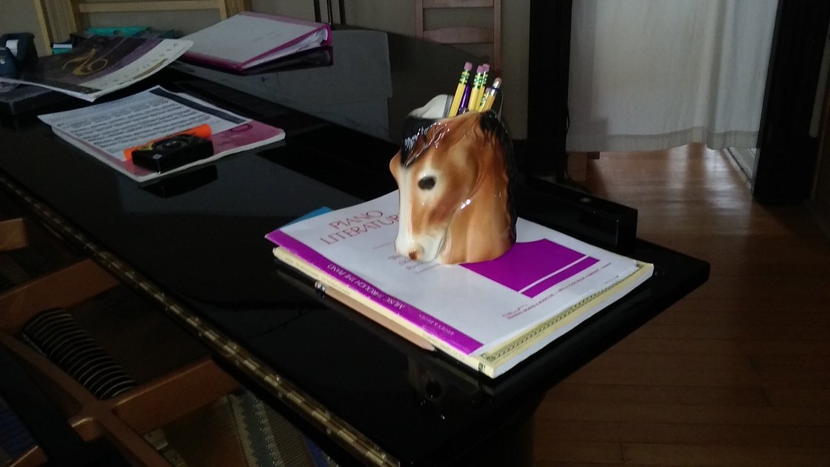 eqynmusic's tweet photo. Awesome gift! Best boss ever. https://t.co/hZ5d3T9Syi