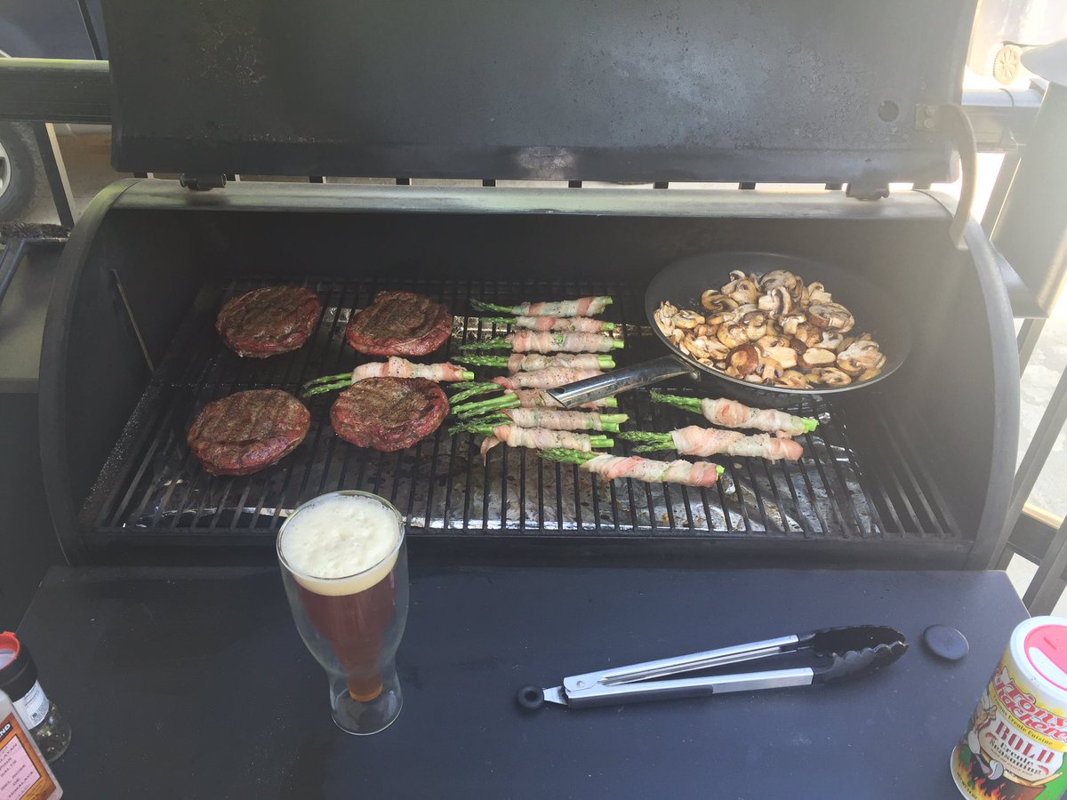 jayrolson's tweet photo. How do I like my #AAAalbertabeef Smoked on my @TraegerGrills with a side of bacon, mushrooms and @ToolShedBeer https://t.co/hhxyzWoVB5
