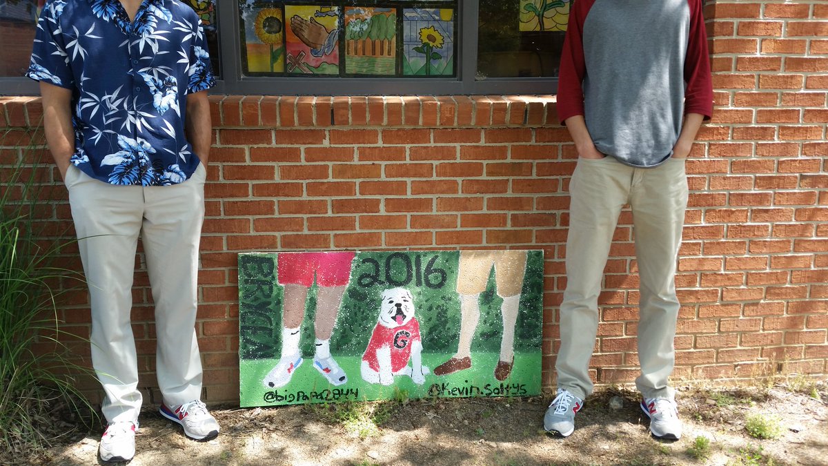 njchenstein88's tweet photo. #keepingthetradition #seniortiles #cobbartrocks @KMHS_ART https://t.co/BtqdZQzOFL