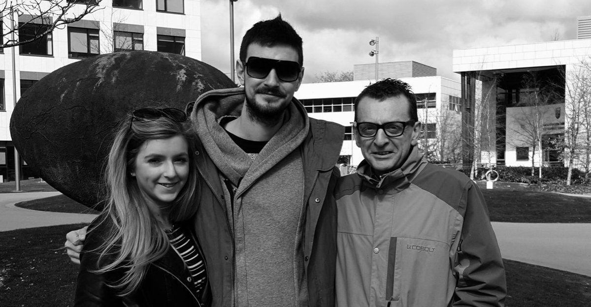 One of this 3 is in a really, really cool band: Thanks for helping <a href="/JayKodaline/">Jason Boland</a> ! #GadgetBuzz <a href="/e_skoot/">e-Skoot</a> @TV3Ireland