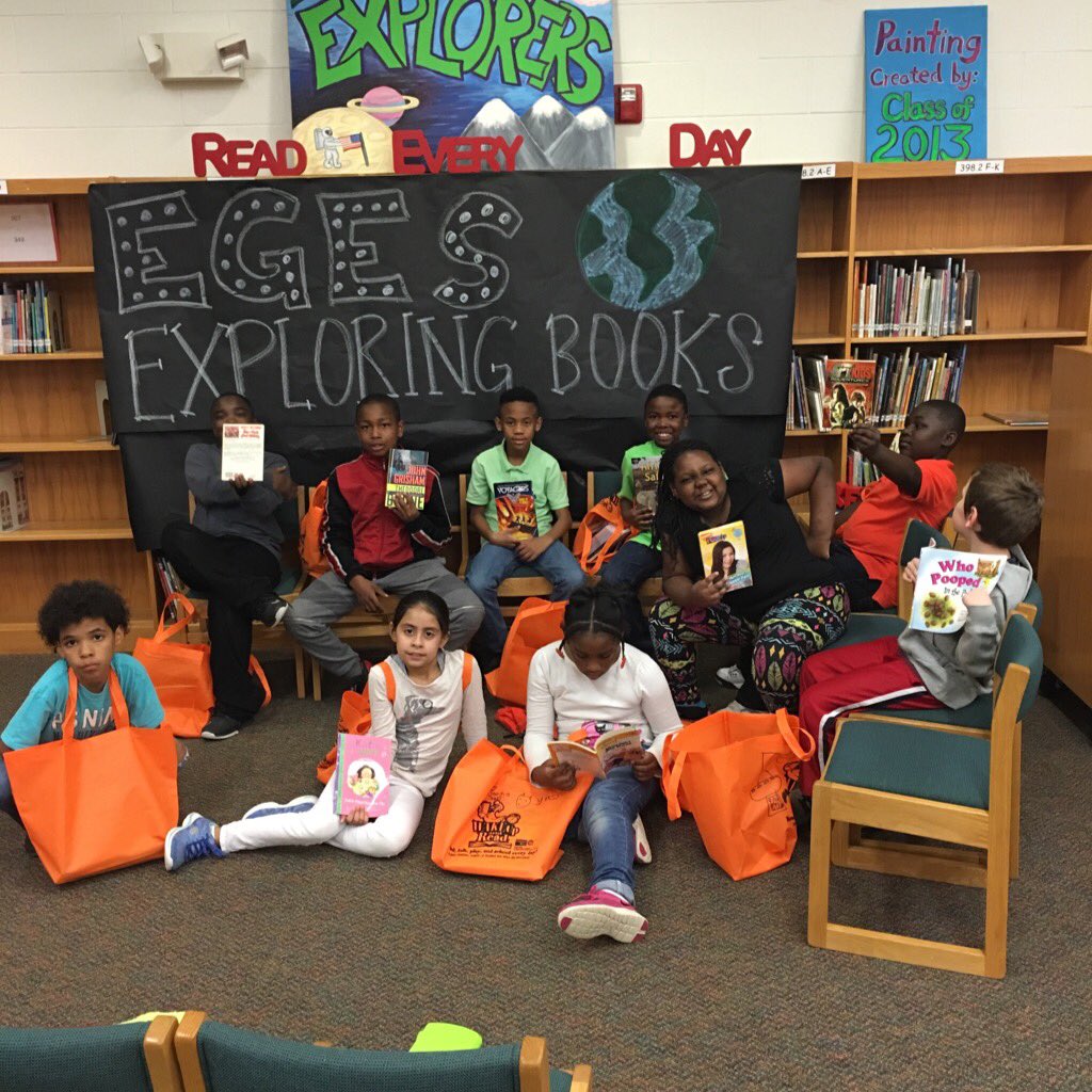 pinkk_pearl's tweet photo. My students are loving their new books!! #wakeupandread #egesexplorers https://t.co/r2u7RxRbfe