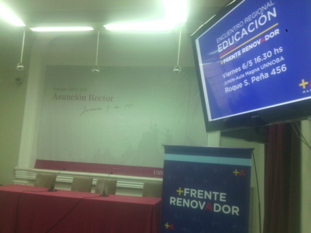 Maxiberestein's tweet photo. Iniciando el 1er encuentro regional de educación @FRenovadorJunin @alejbraga @ValeriaArata https://t.co/ZbP6HRLfGW