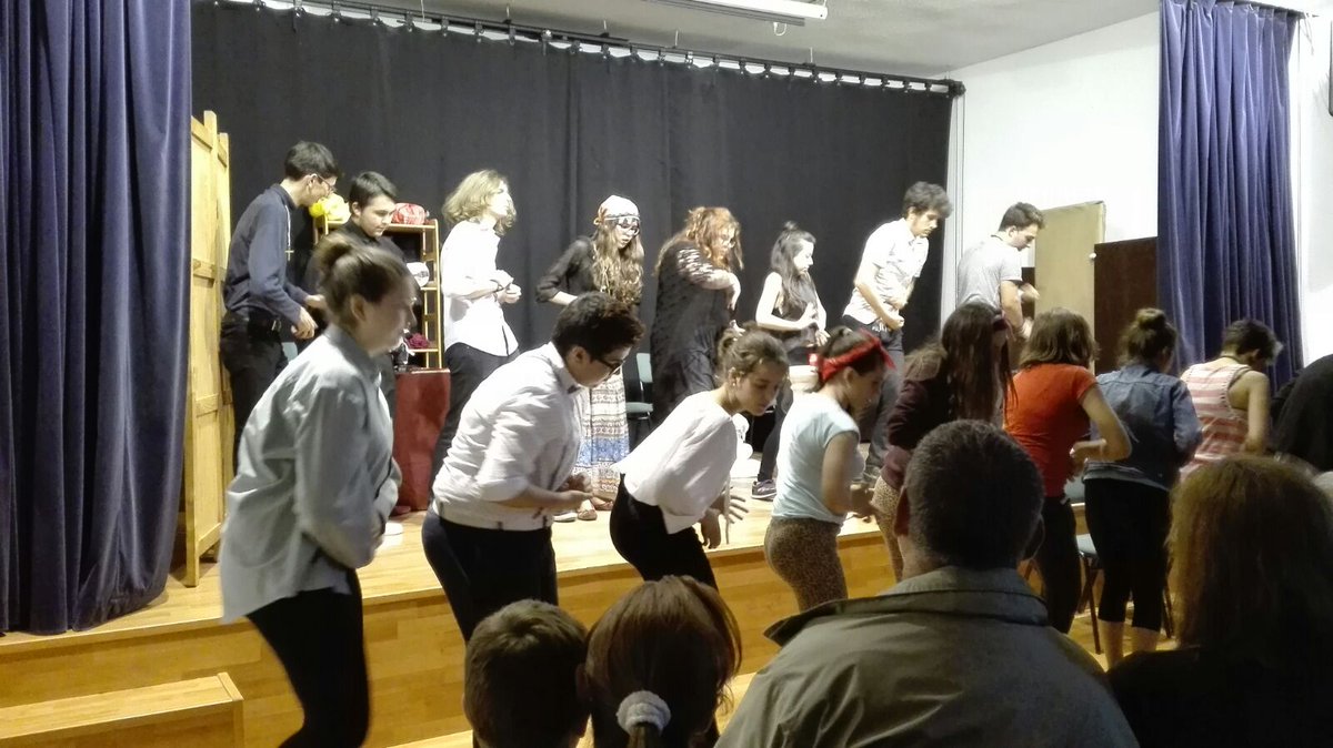 IESAtenea's tweet photo. Momentos de la representación de la obra #DíasDeAmargura a cargo del Grupo de Teatro del @IESAtenea #Almagama... https://t.co/nGrZrrULpA