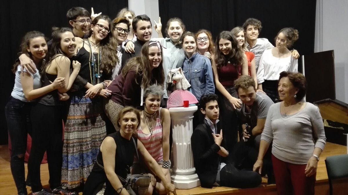 IESAtenea's tweet photo. Momentos de la representación de la obra #DíasDeAmargura a cargo del Grupo de Teatro del @IESAtenea #Almagama... https://t.co/nGrZrrULpA