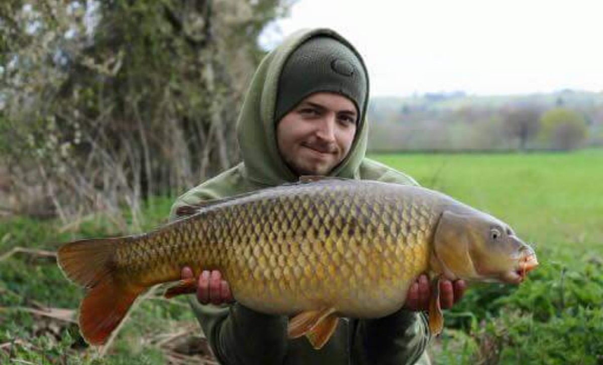 DusterBaits's tweet photo. Matt was fishing a tricky gin clear water, he still managed to catch 2 stunning carp with to 20lb+ skills  #Nuttrix https://t.co/kqDPYA1B7X