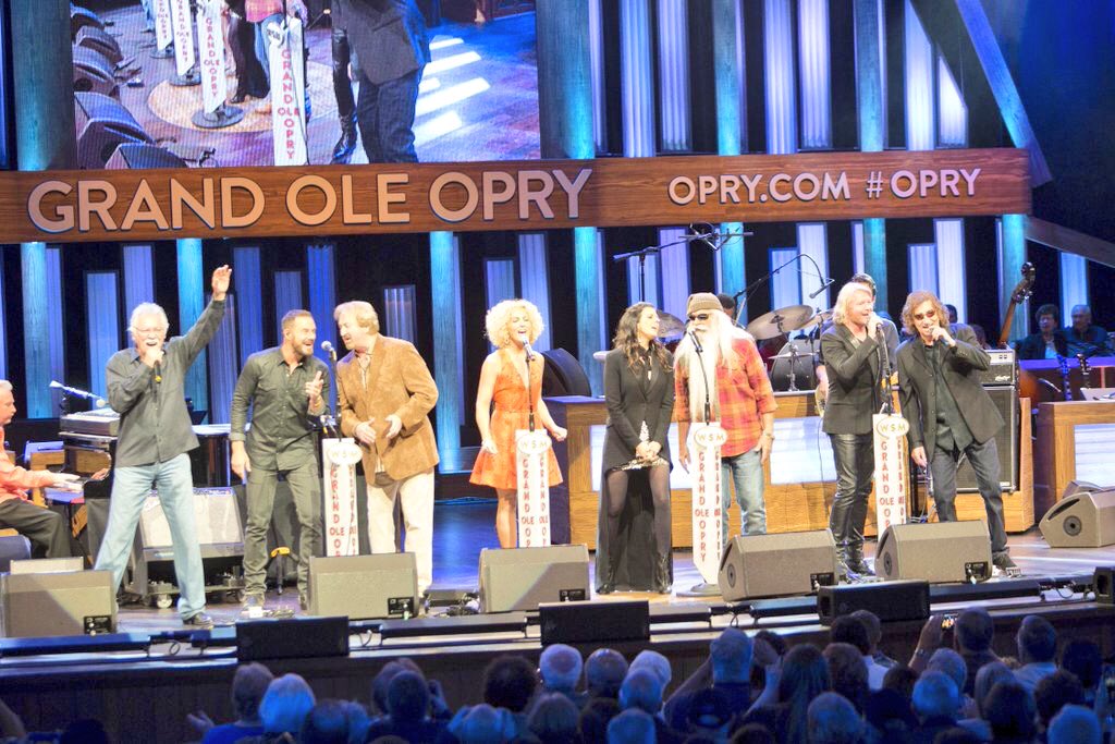 oakridgeboys's tweet photo. It was a memorable night @Opry #opry90 Birthday bash ... Singing with @littlebigtown https://t.co/5uj42uTNy1