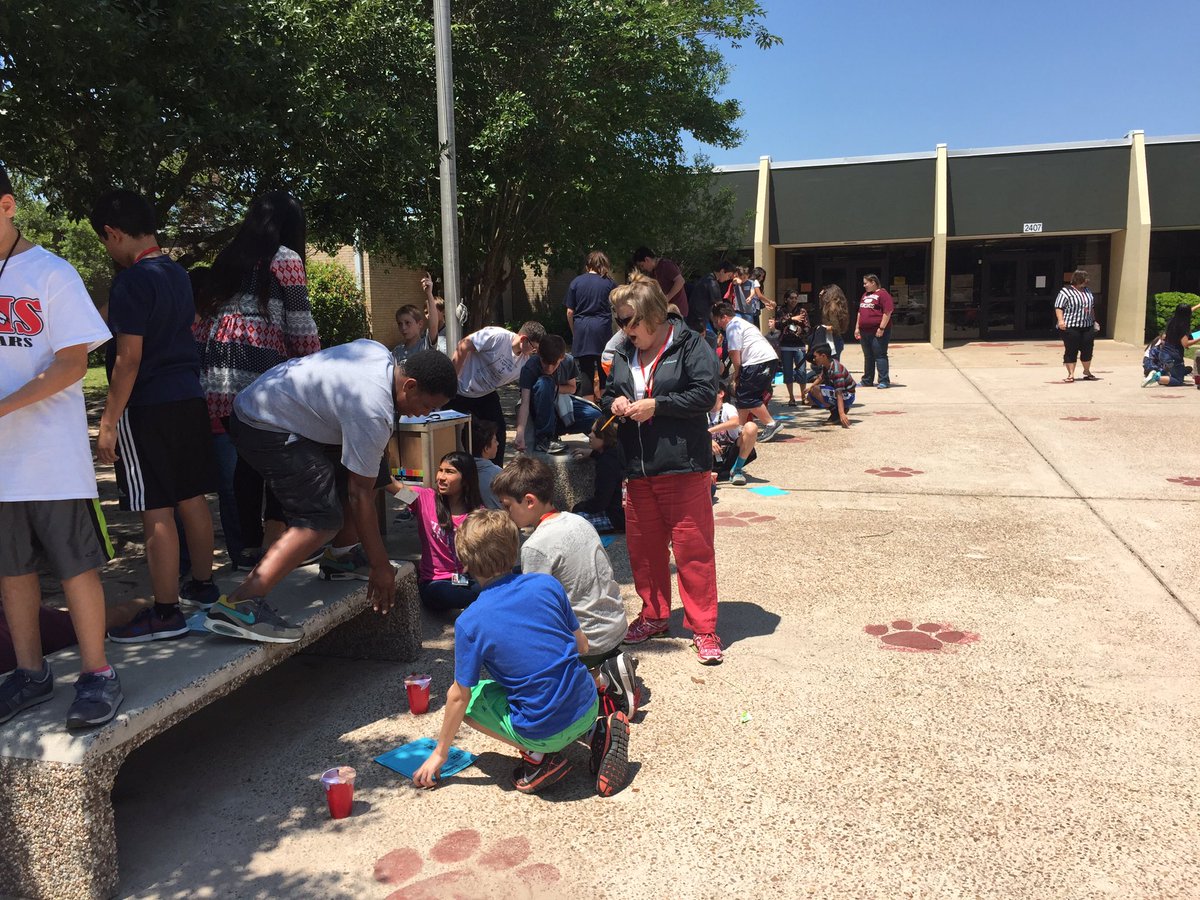 6th Grade is doing amazing things getting ready for the STAAR test! Amazing Race 2016 #kmscougarpride