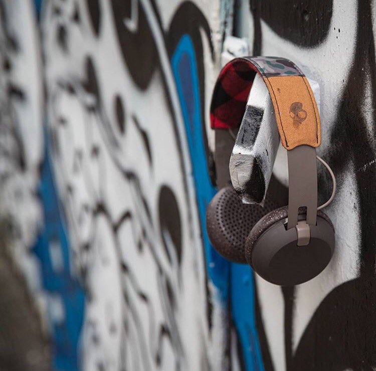 la_cascara's tweet photo. En todo momento y en todo lugar...puedes hacerte uno con la música #skullcandy búscalos en @osixstore https://t.co/7tJlDI6KtN