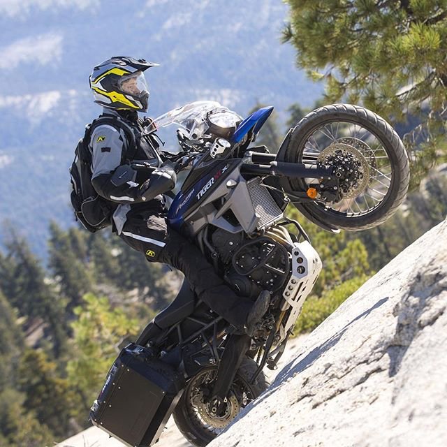 advaddicts's tweet photo. Hope everyone has an epic weekend! #advaddicts #nodirtnoglory Photo ©: @jeff_allen_photos https://t.co/OZE2UfU6jk