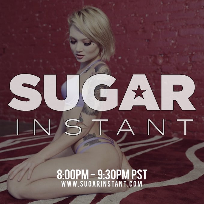 See me live on @SugarInstant tonight 8:00pm to 9:30pm 😍😍😍 https://t.co/ionqS6Yy8S https://t.co/wLFmt<a class="tags" href="/tag/sugarinstant">@sugarinstant</a><a href="/tag/dakotaskye"class="tags"><span>#dakotaskye</span></a>