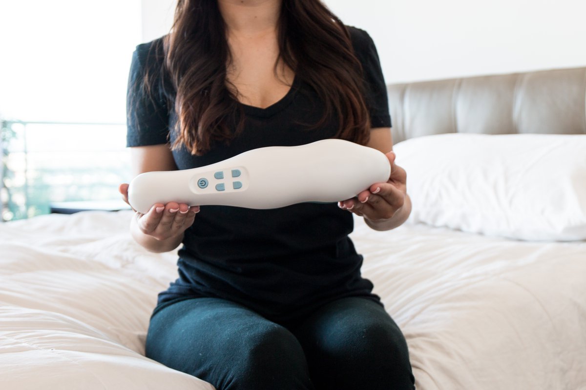 hiMassager's tweet photo. Migraines occur twice as much with women than with men. Seek relief:  https://t.co/6fuU41jeqo #FridayFeeling https://t.co/HHYWnpXS6H