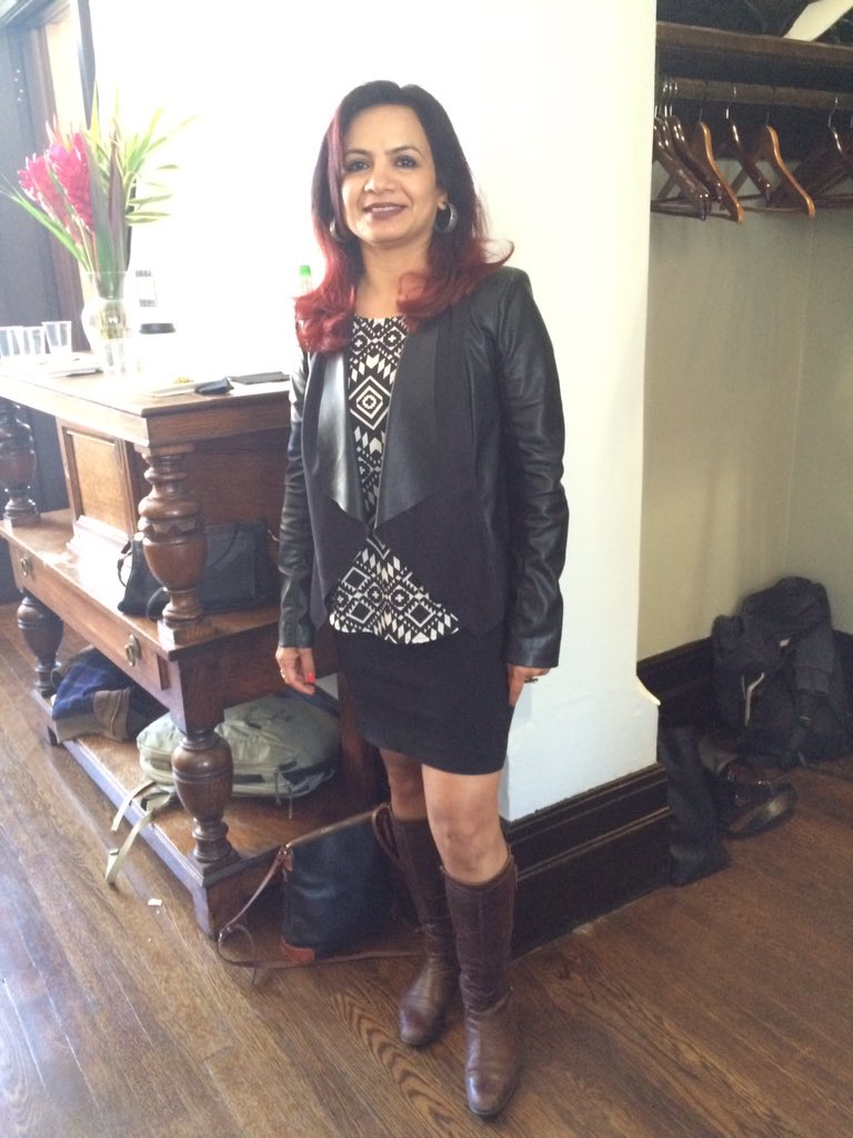 silverpointers's tweet image. At @hotdocs industry mixer look who I ran into, Rama Rau, whose film opened the festival!@exoticdancers #silverpoint