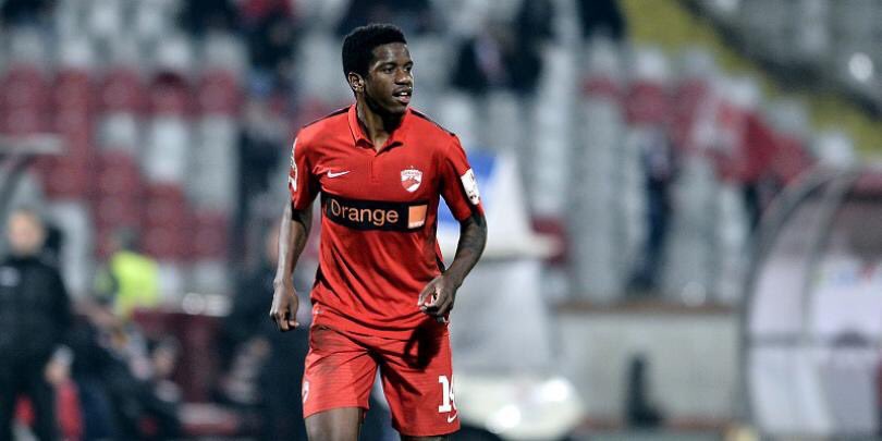 bbcafrique's tweet image. Patrick Ekeng, milieu défensif du Dinamo Bucarest, est décédé après avoir subi un malaise en plein match #Cameroun