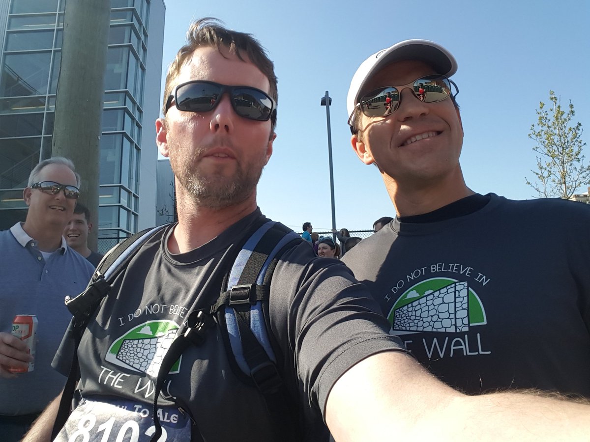 rmriddle's tweet image. Representing @Oatmeal at the #Hightailtoale