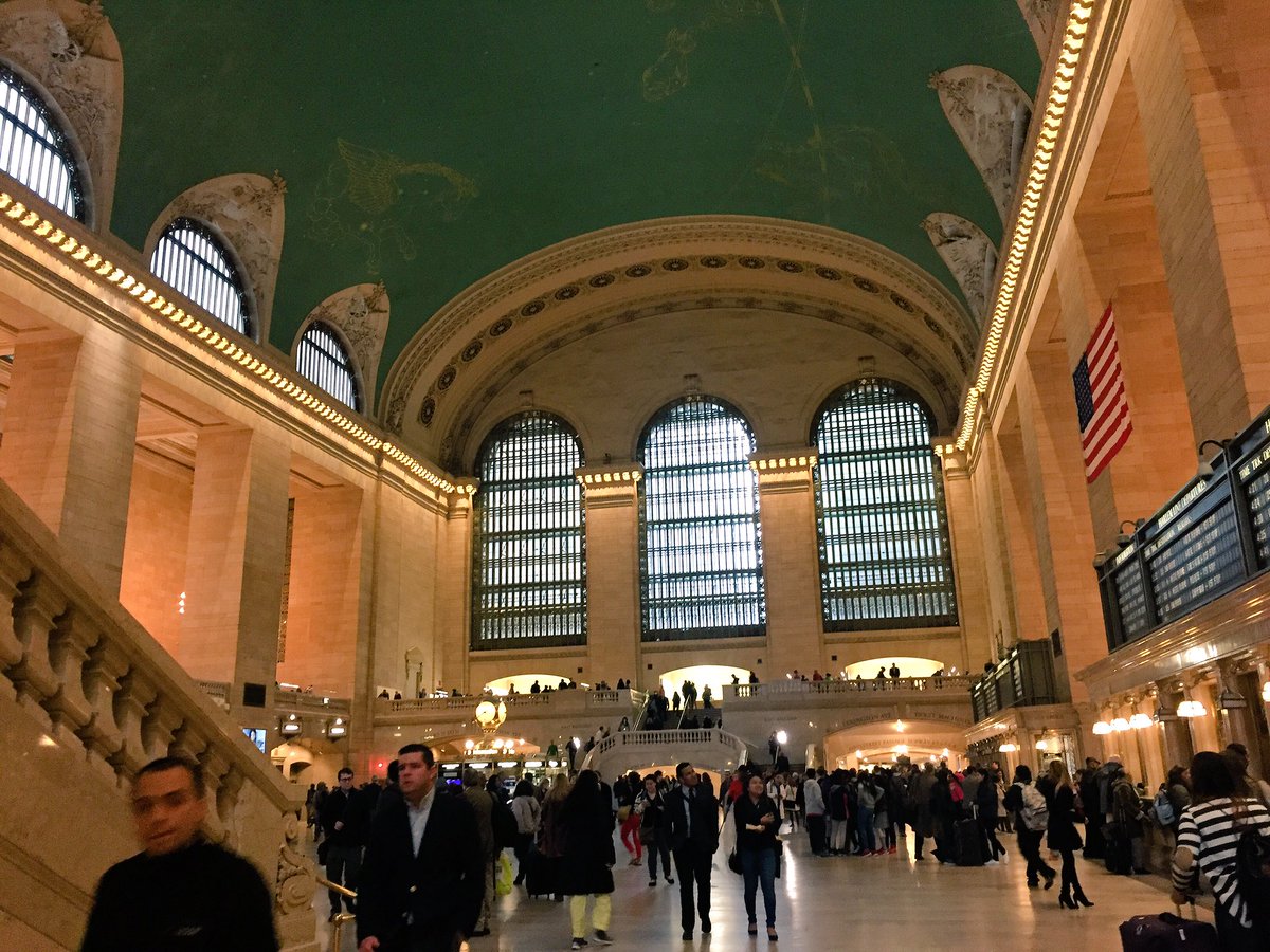MisakiSwift's tweet image. 今日トロントに帰って来ました！ 最終日はGrand Central駅、Brooklyn Bridgeに行ってから、Wickedを観てきた💓 この1週間、NYを十分過ぎるぐらい満喫できた〜 お兄ちゃんに感謝✨