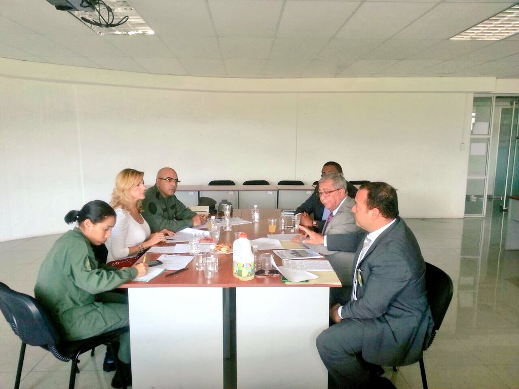 Educacion_MPPD's tweet photo. Reunión Programa d estudio para personal militar y civil de la FANB,convenio Universidad Bicentenaria de Aragua-MPPD https://t.co/1nLNk06mdv