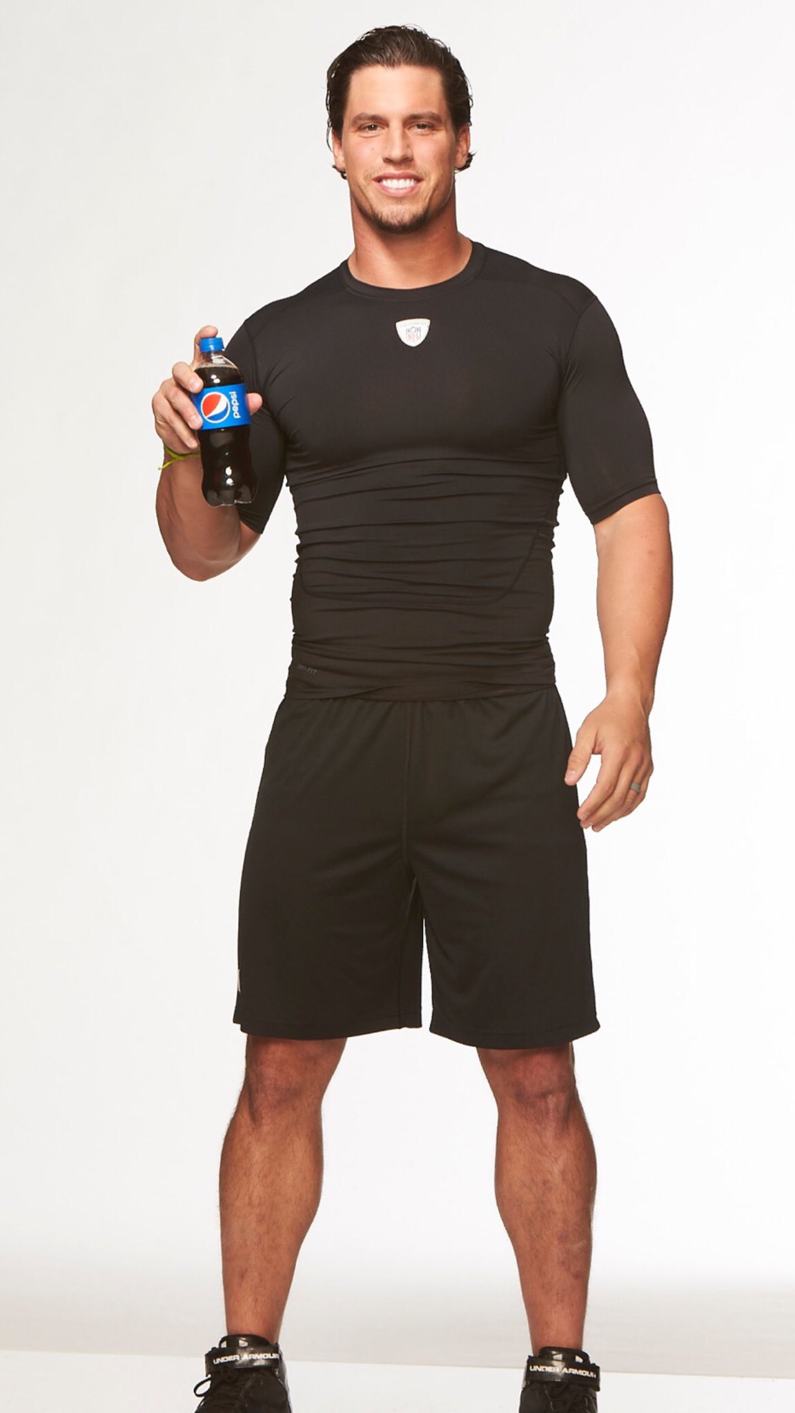 Brian Cushing on X: "Had an awesome time with my new @Pepsi family in Vegas  for our photo shoot! https://t.co/B2THooSRA1" / X