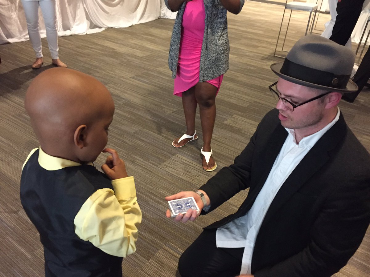 JennieWTHR's tweet photo. "That was nuts!!" Adorable #RileyKid really enjoyed that magic trick. :) #RileyProm @rileykids https://t.co/7DA65BgLQN