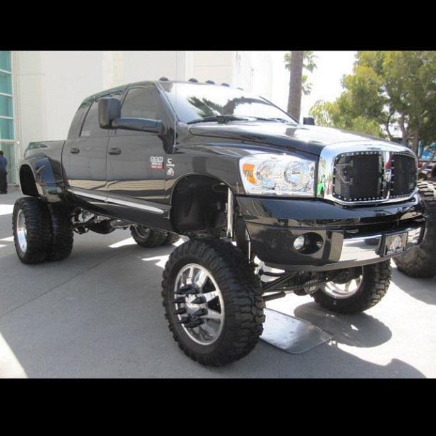 DieseILife's tweet image. That's how a #dodge #ram #cummins #dually should look
