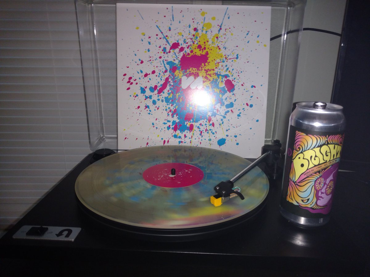 HomelessBrian's tweet image. Enjoying some @vasaband, some @TreeHouseBrewCo and my wonderful @uturnaudio table. Great start to an evening!