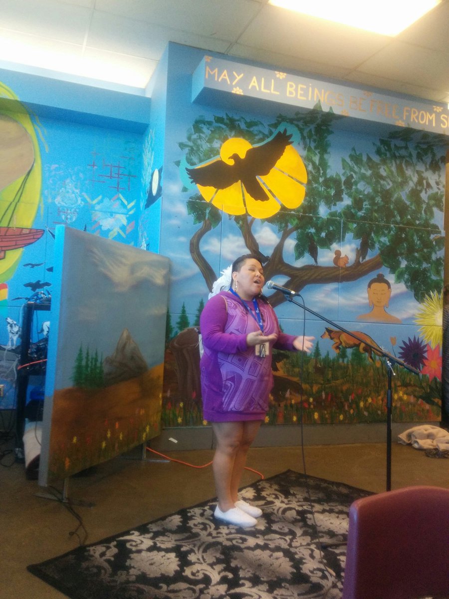 Nat_Noble_'s tweet photo. #JBtheFirstLady sharing her voice, talent and artistry at the @calgarydropin Friday Art Beat @calgaryhomeless https://t.co/97vkLrK6KO